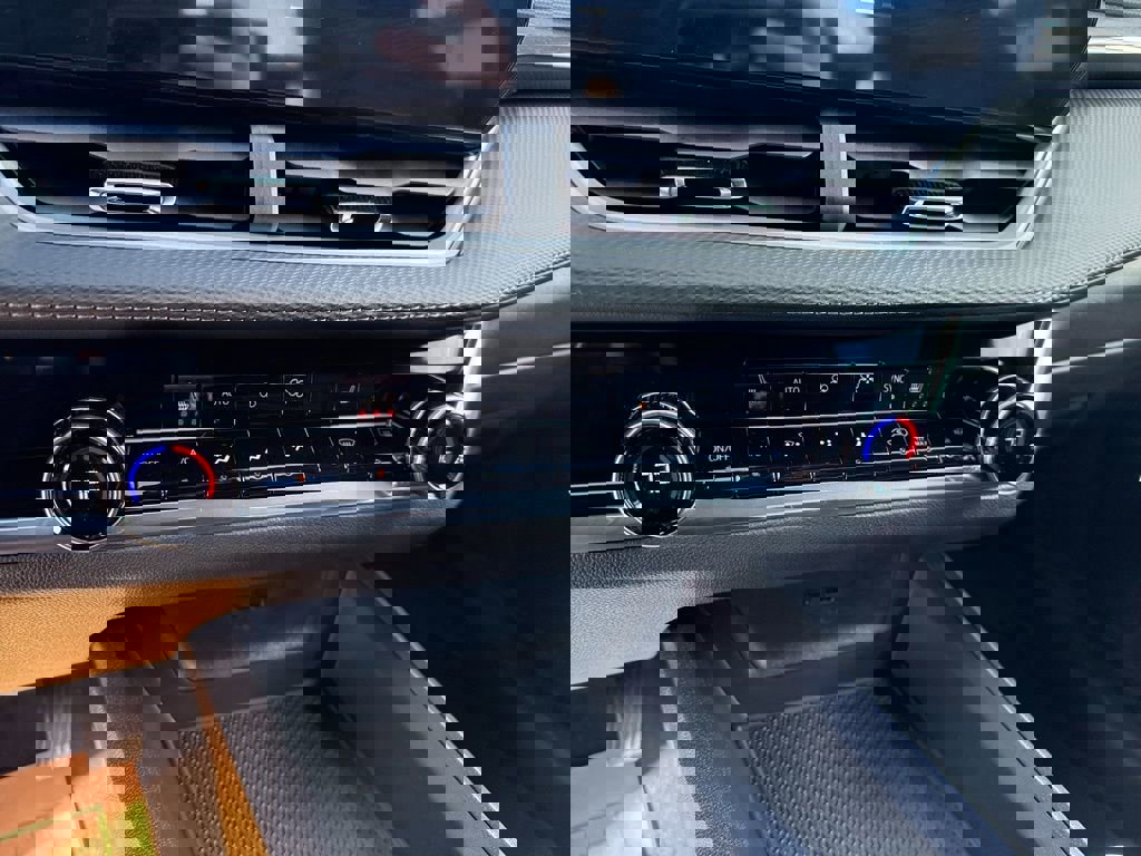 New 2026 Chevrolet Equinox LT w/ Convenience Package II image 27