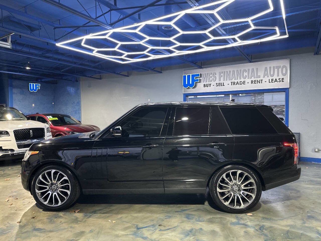 Used 2016 Land Rover Range Rover Supercharged image 12