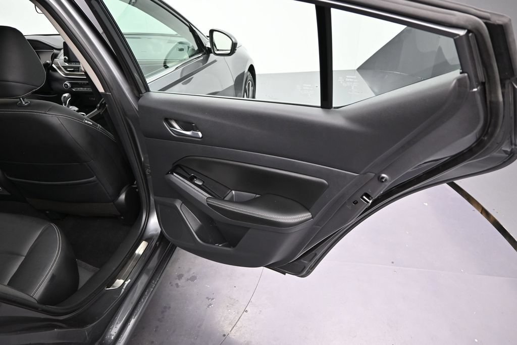 Used 2022 Nissan Altima 2.5 SL FWD image 10