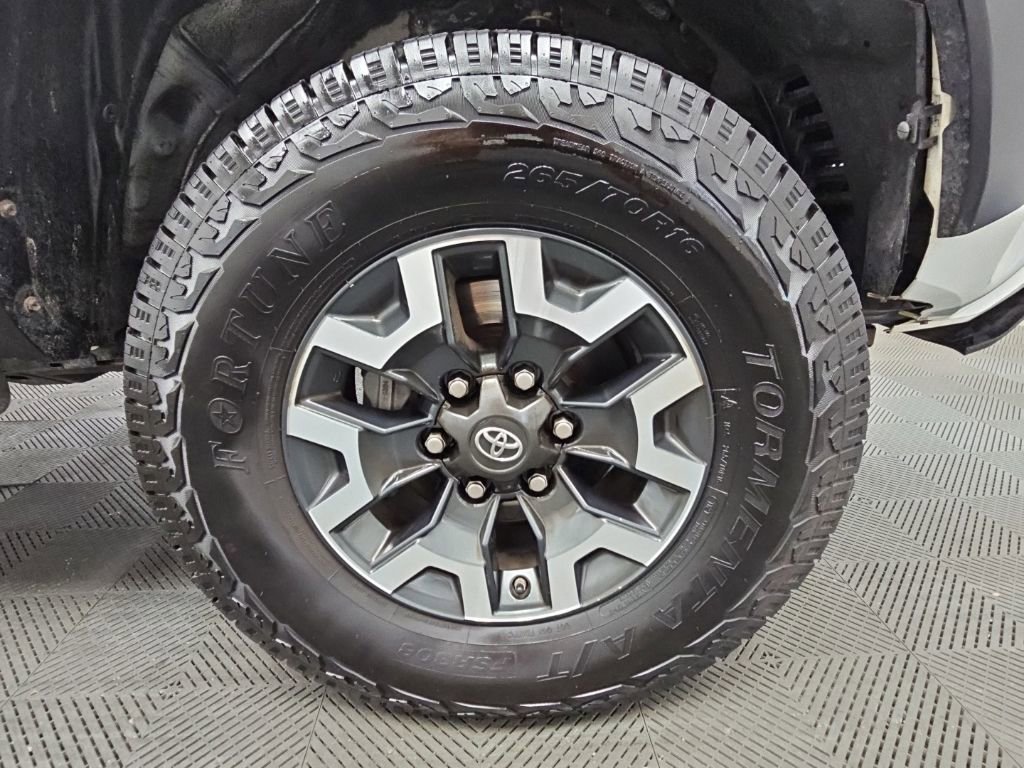 Used 2016 Toyota Tacoma TRD Off-Road w/ Towing Package AWD/4WD image 42