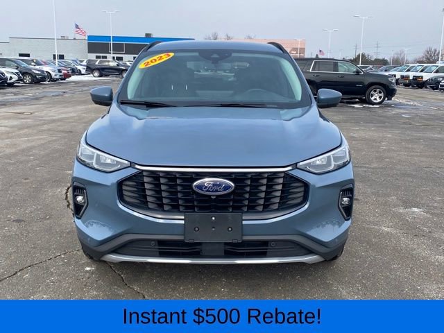 Used 2023 Ford Escape Platinum image 2