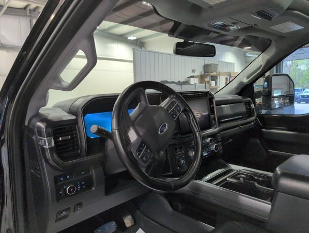 Used 2023 Ford F250 Lariat w/ Lariat Ultimate Package AWD/4WD image 9
