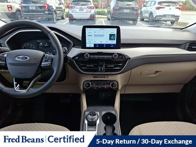 Certified 2022 Ford Escape SE w/ Cold Weather Package AWD/4WD image 16