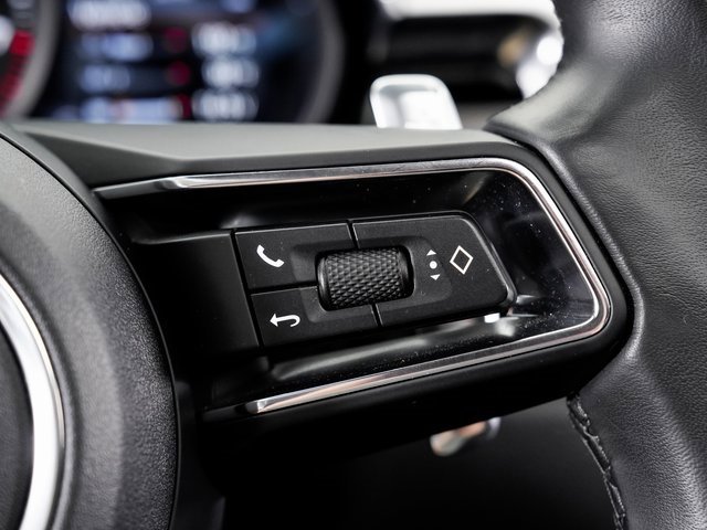 Used 2024 Porsche Macan image 15