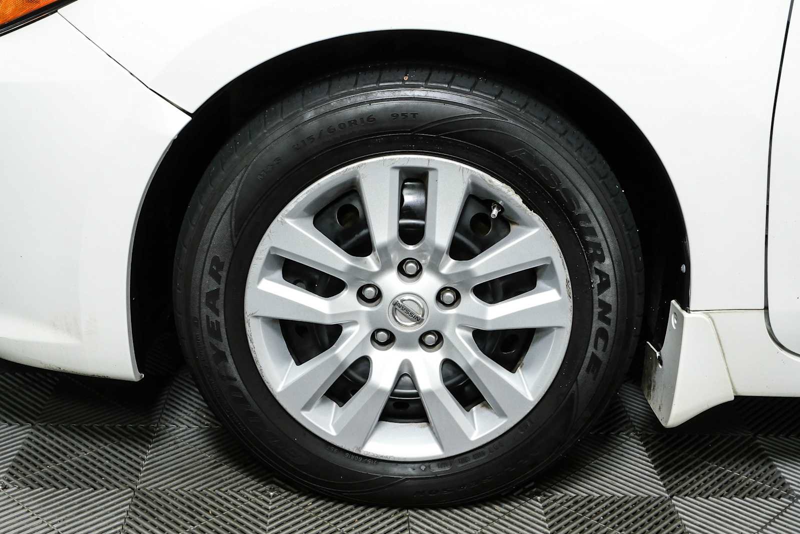 Used 2017 Nissan Altima 2.5 S w/ Power Driver Seat Package FWD image 32