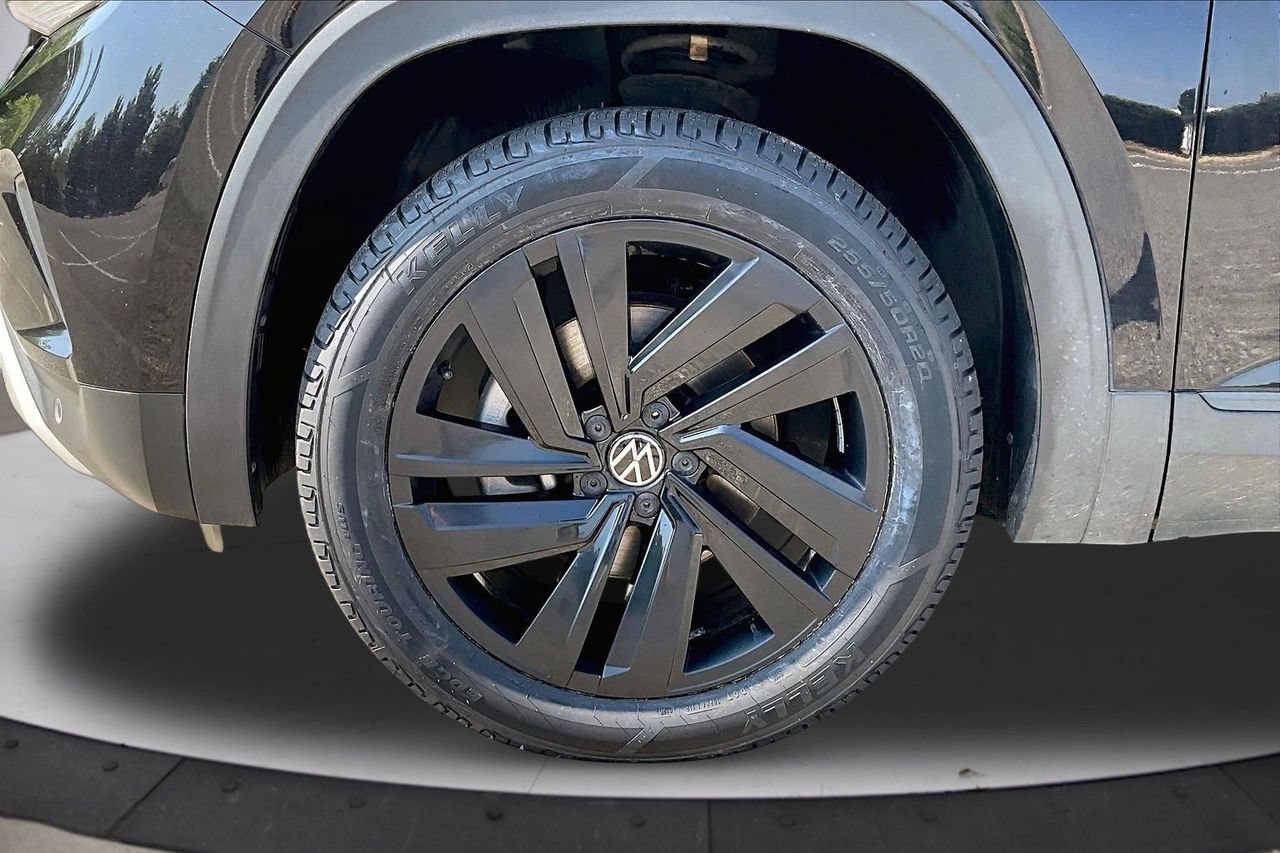 Used 2022 Volkswagen Atlas Cross Sport SE w/ Panoramic Sunroof Package AWD/4WD image 32