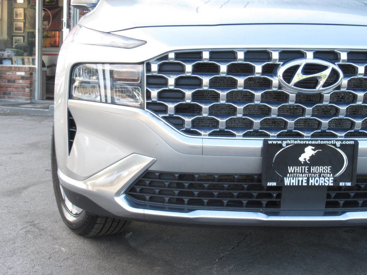 Used 2022 Hyundai Santa Fe SEL w/ Cargo Package image 2