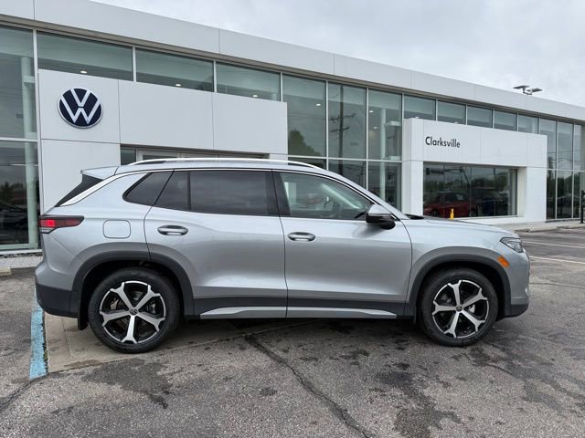 New 2026 Volkswagen Tiguan SE FWD image 6