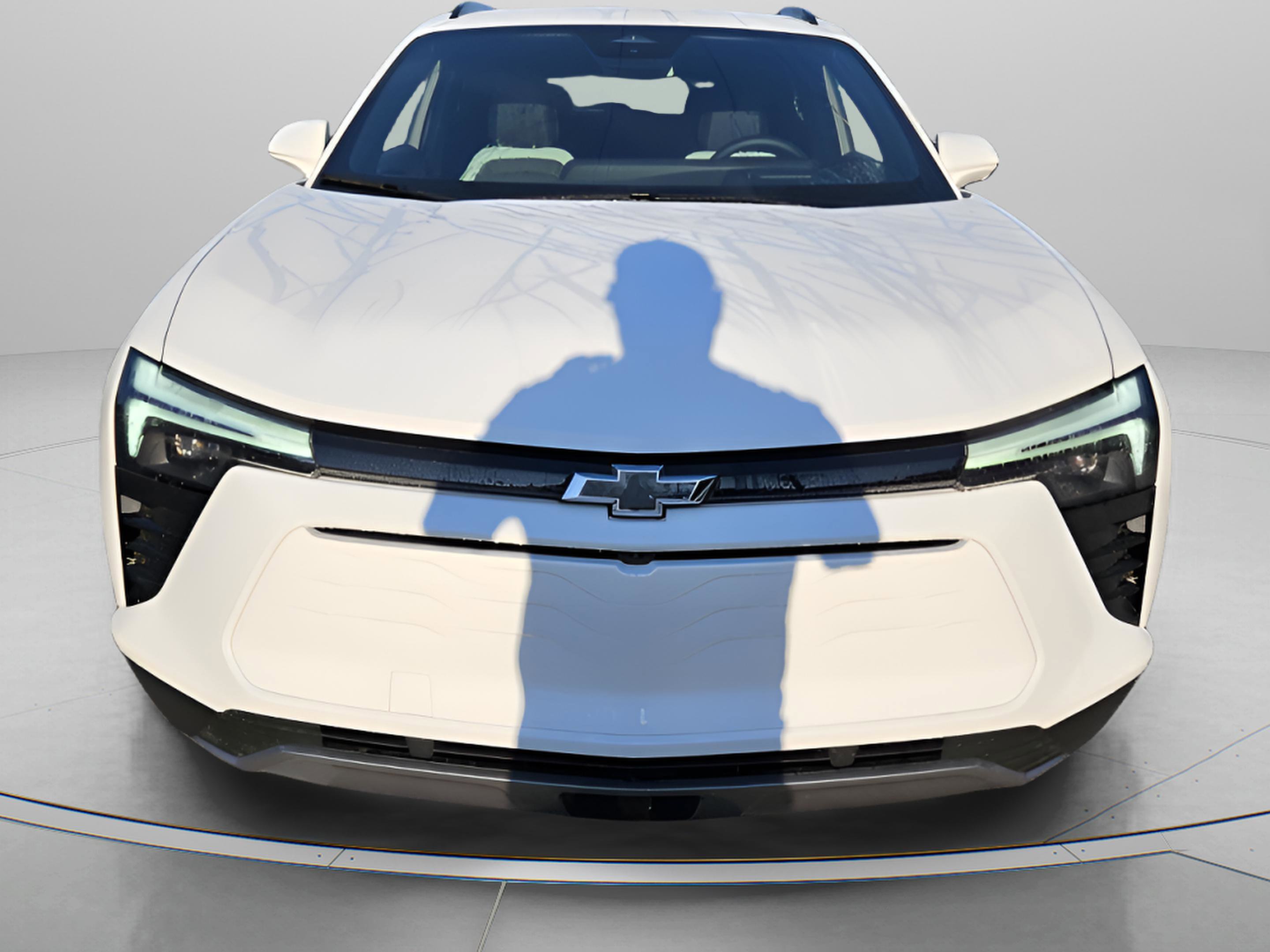 New 2025 Chevrolet Blazer EV LT image 8