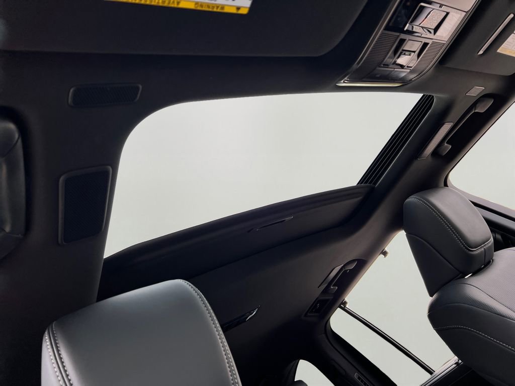 New 2026 Lexus LX 600 4WD w/ Luxury Package image 5