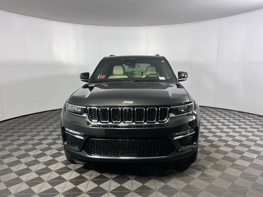 Used 2024 Jeep Grand Cherokee Limited w/ Luxury Tech Group II image 11
