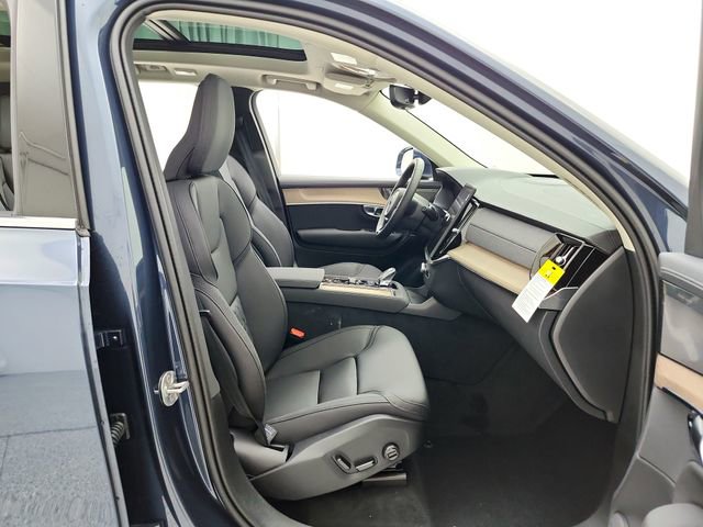 New 2026 Volvo XC90 B6 Plus w/ Protection Package AWD/4WD image 18