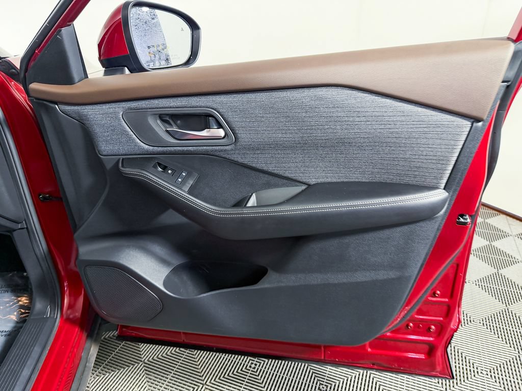 Certified 2021 Nissan Rogue SV AWD/4WD image 40