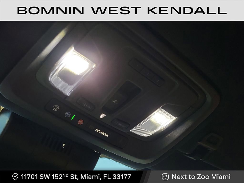 Used 2024 Chevrolet Silverado 1500 High Country image 23