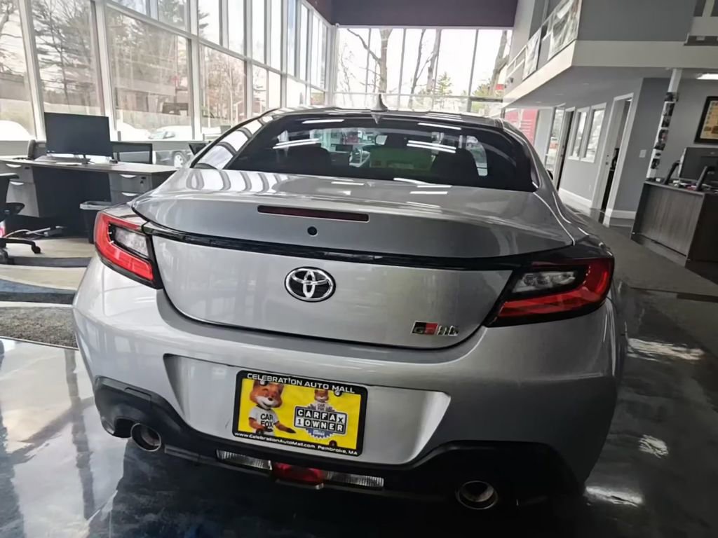 Used 2023 Toyota GR86 image 7