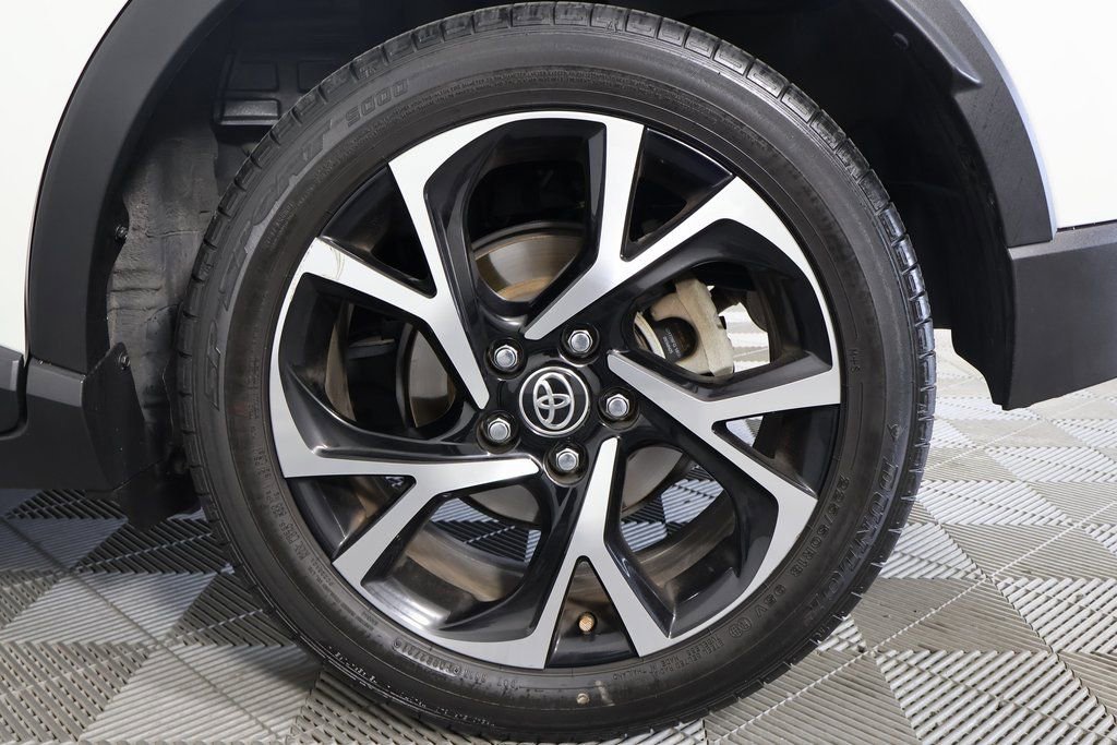 Used 2021 Toyota C-HR LE image 16