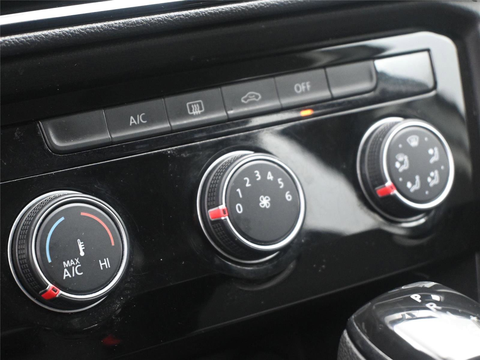 Used 2023 Volkswagen Taos S image 5