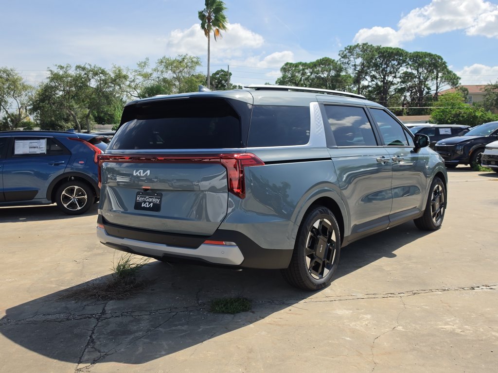 New 2027 Kia Carnival EX FWD image 8