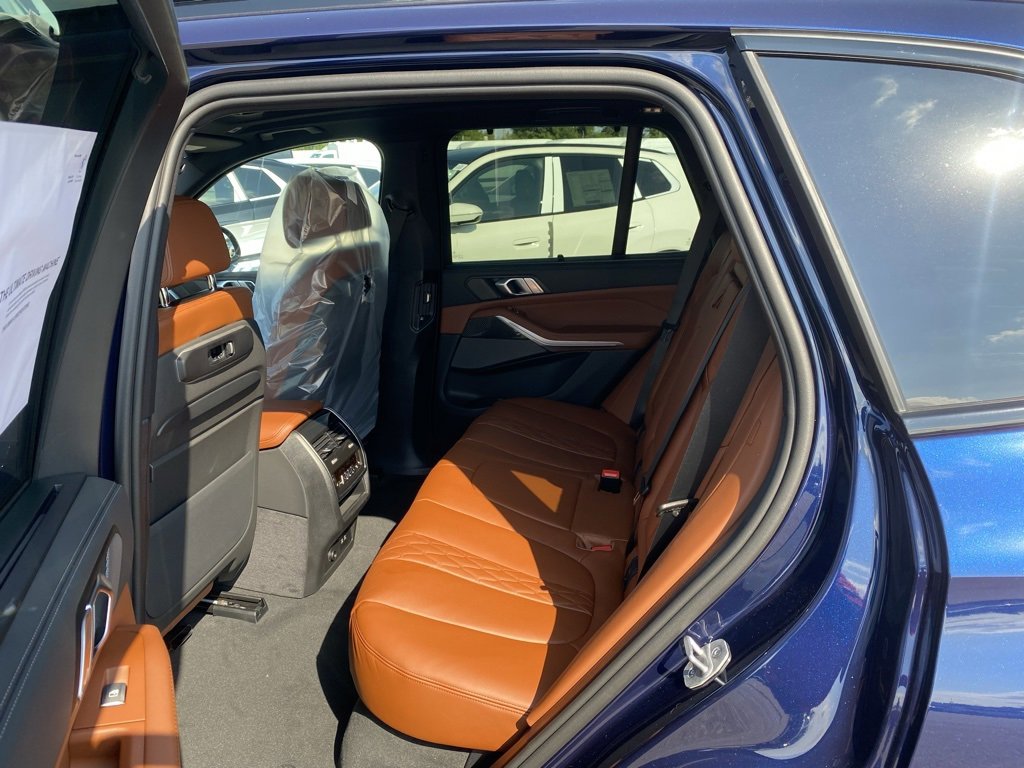 New 2026 BMW X5 M60i w/ Executive Package image 8
