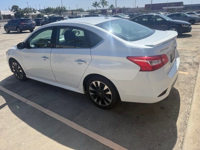 Used 2018 Nissan Sentra SR w/ Technology Package FWD image 4