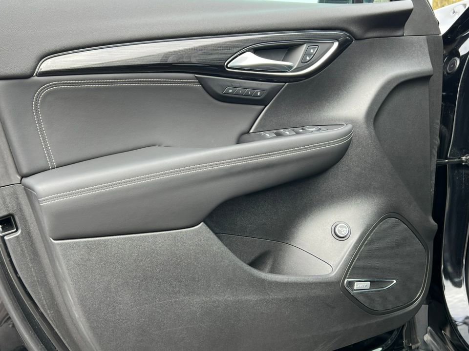 Used 2023 Buick Envision Essence w/ Technology Package I image 16