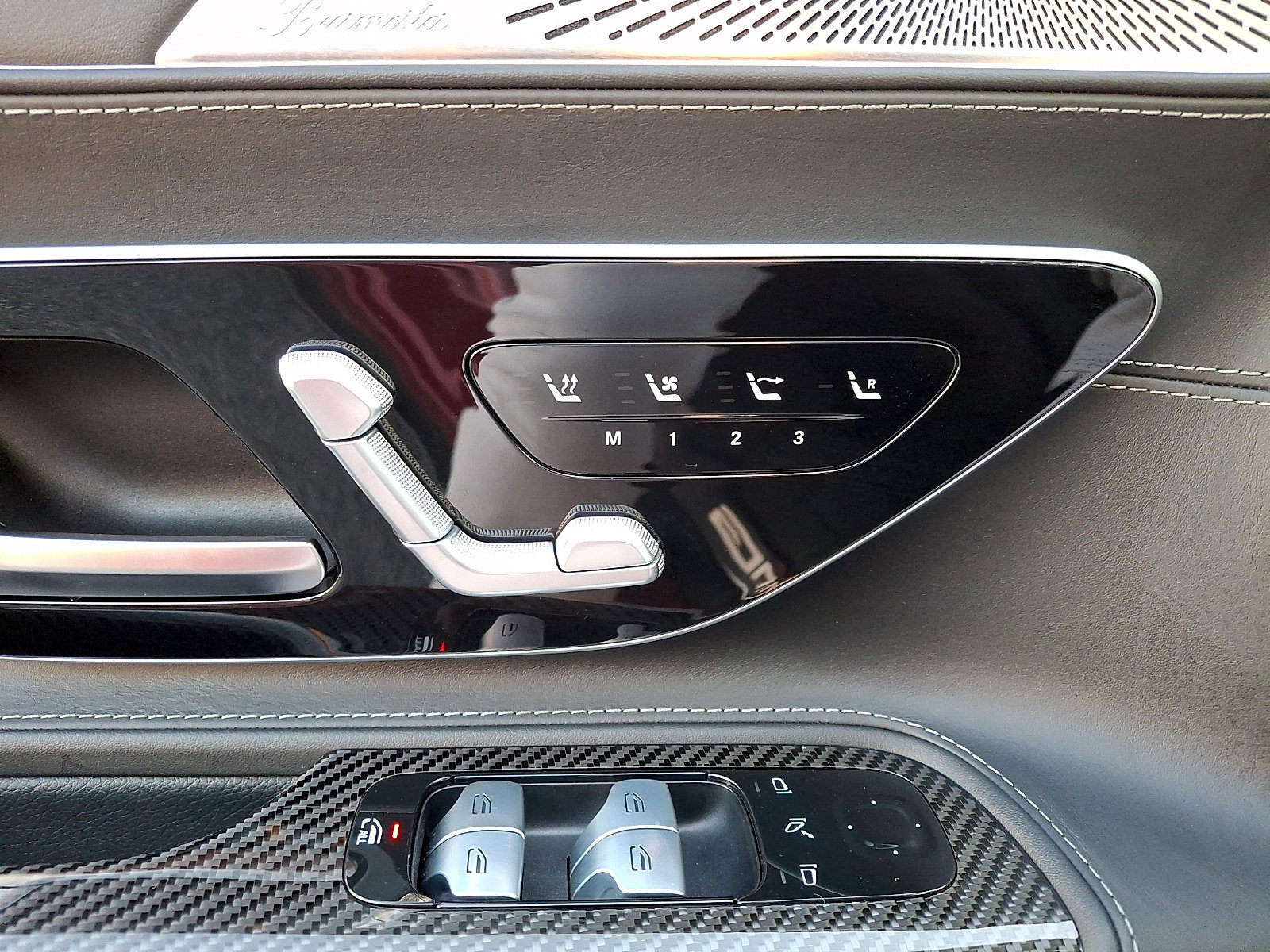 Used 2022 Mercedes-Benz SL 63 AMG 4MATIC image 28