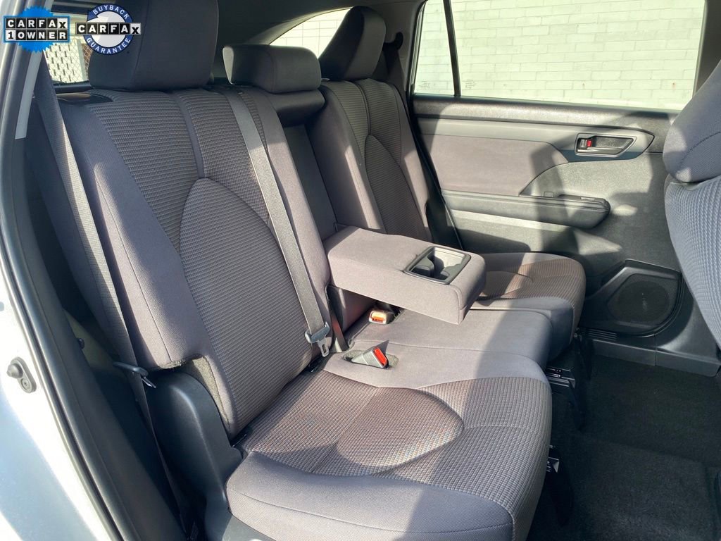 Used 2024 Toyota Highlander LE image 12