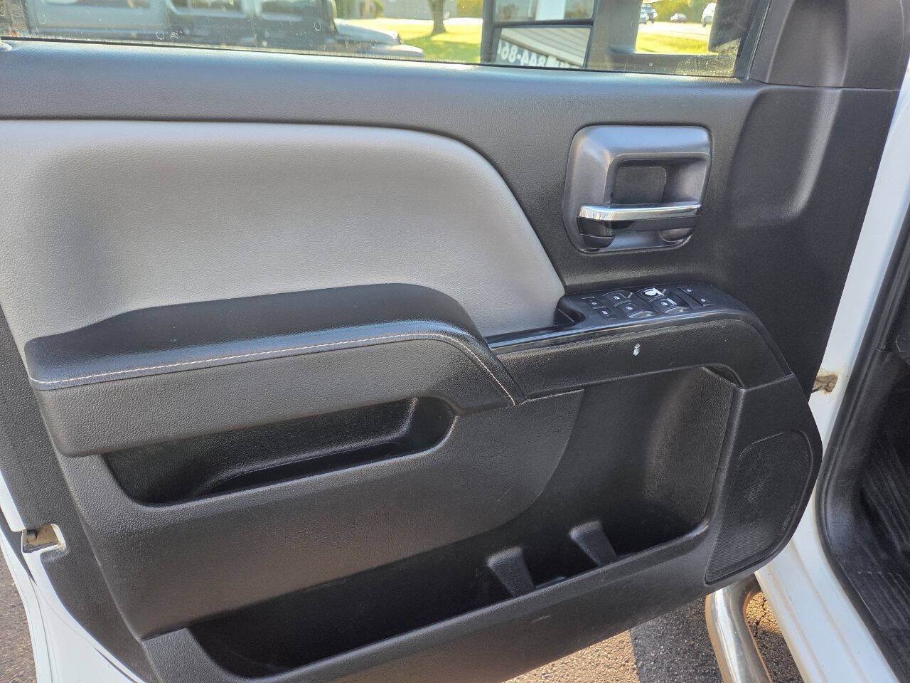 Used 2015 Chevrolet Silverado 2500 W/T AWD/4WD image 29