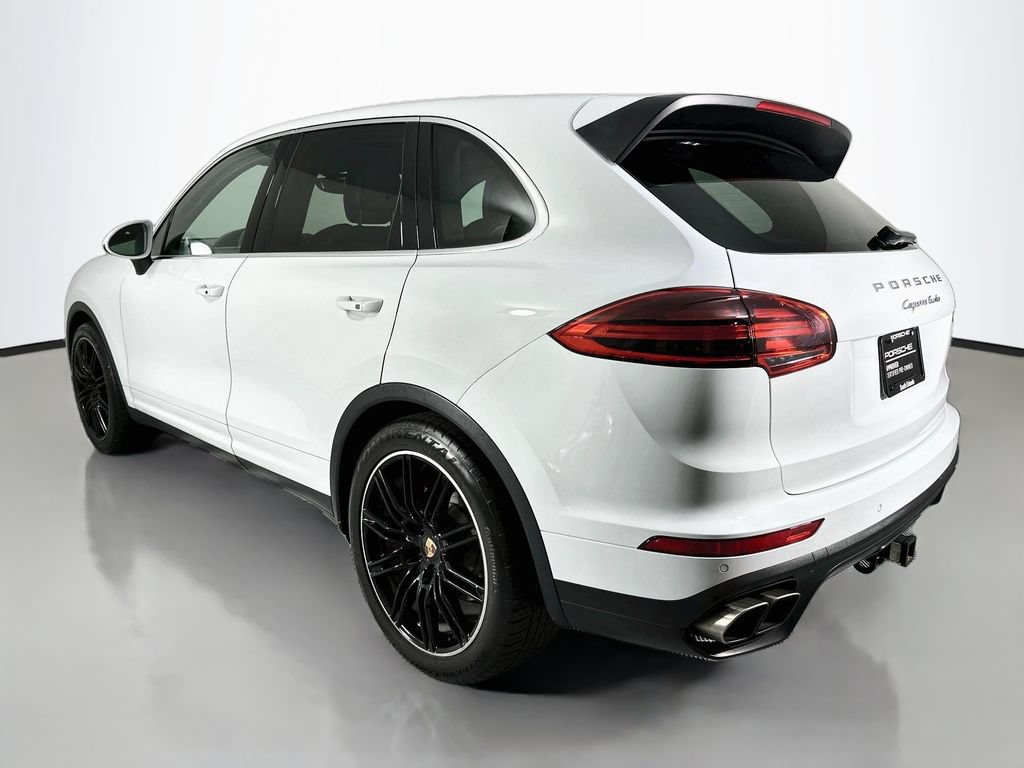 Used 2015 Porsche Cayenne Turbo AWD/4WD image 3