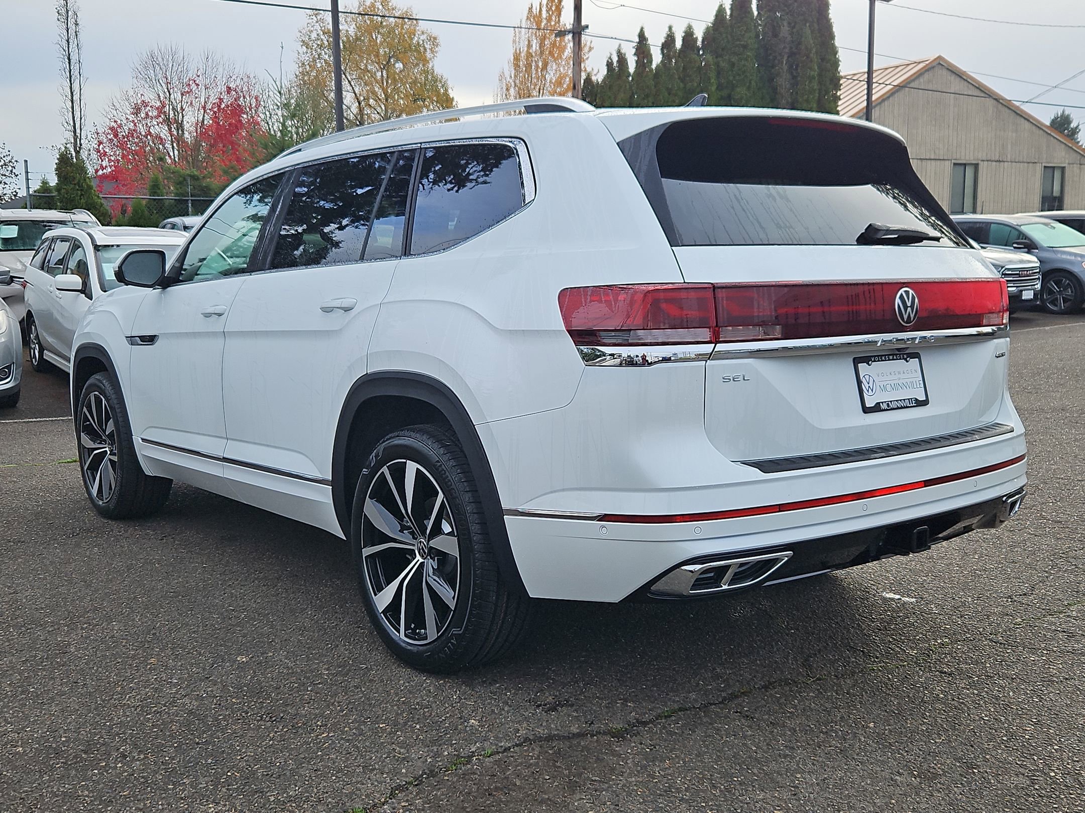 New 2026 Volkswagen Atlas SEL Premium R-Line image 3