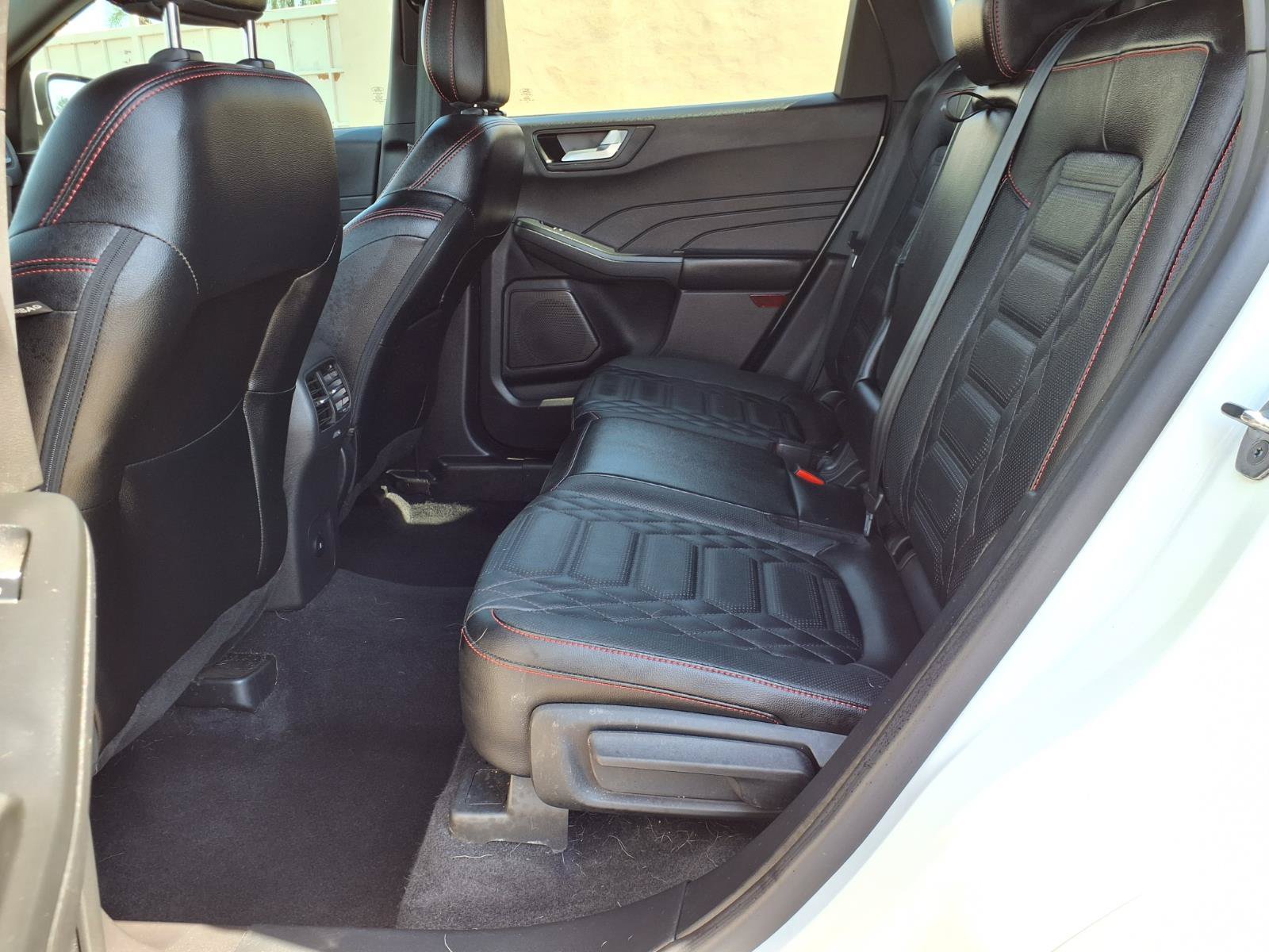 Certified 2023 Ford Escape ST-Line Elite w/ Premium Technology Package AWD/4WD image 17