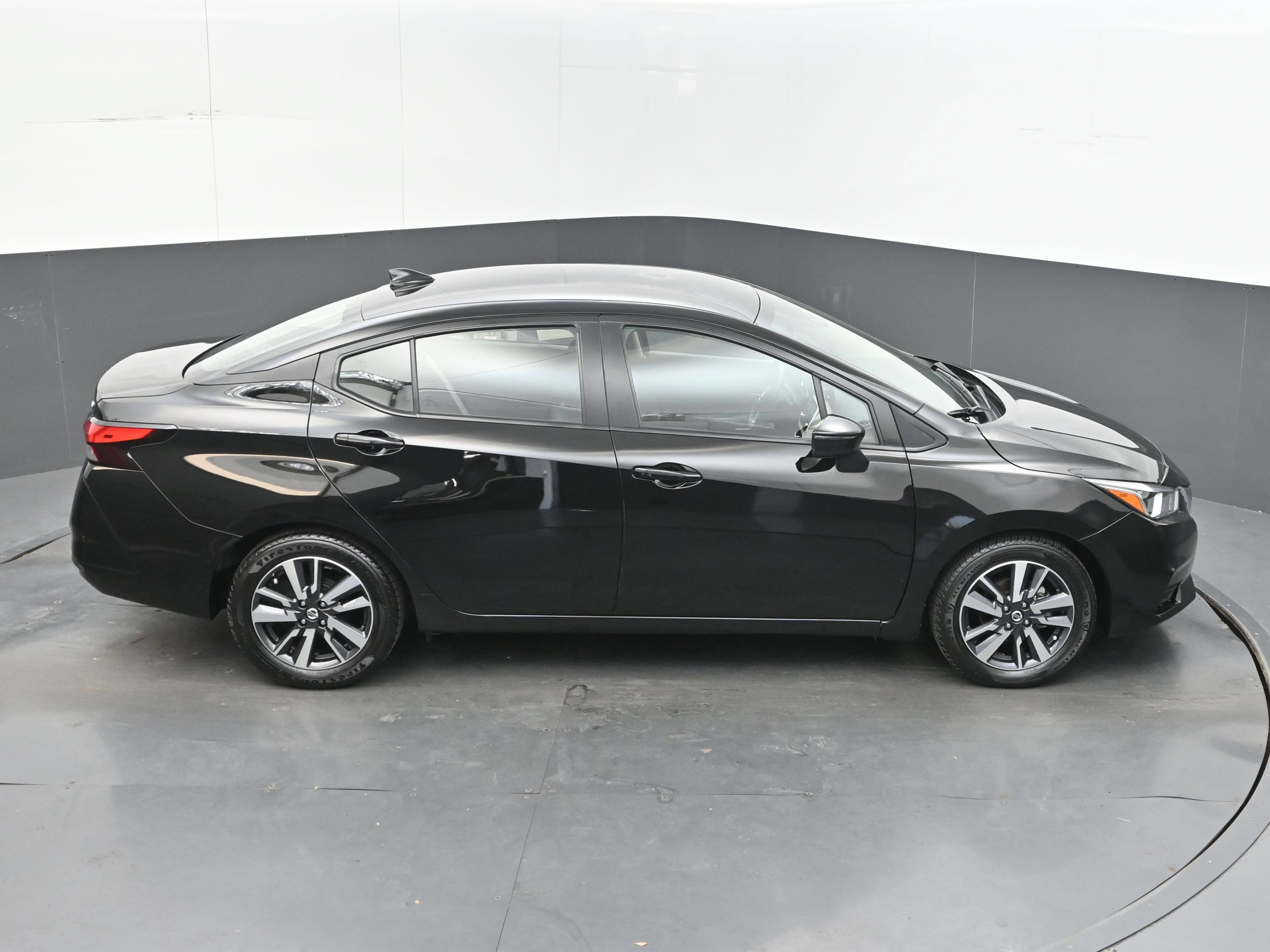 Used 2021 Nissan Versa SV FWD image 37