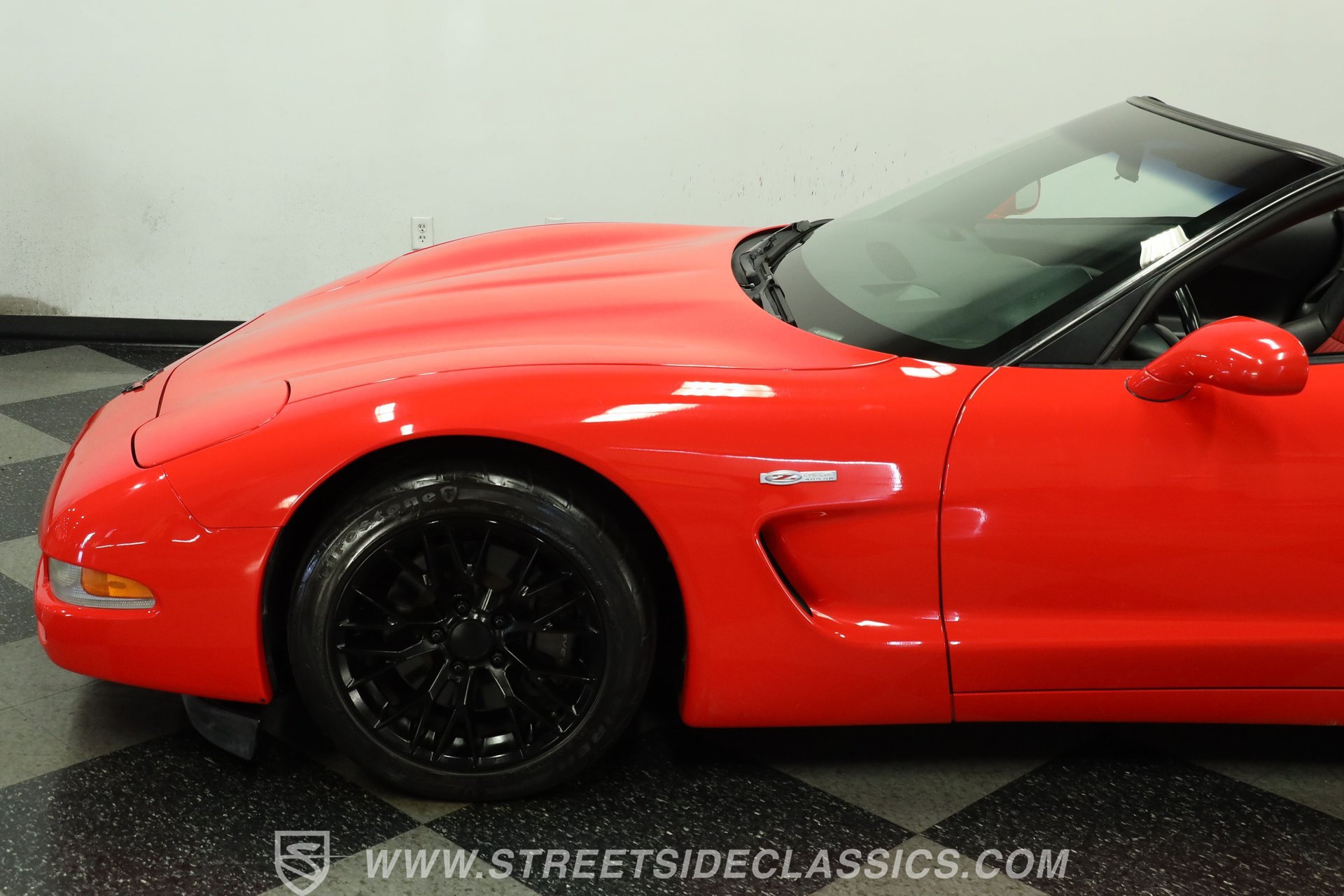 Used 1999 Chevrolet Corvette Coupe w/ Memory Pkg RWD image 23