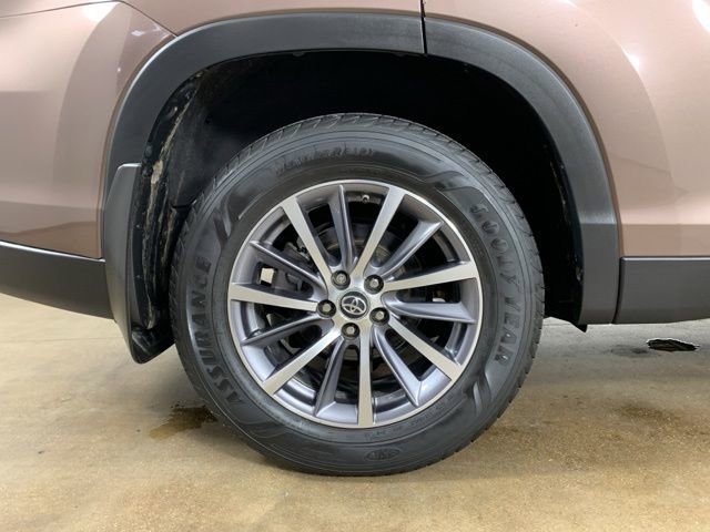 Used 2019 Toyota Highlander XLE w/ Protection Package #3 image 45