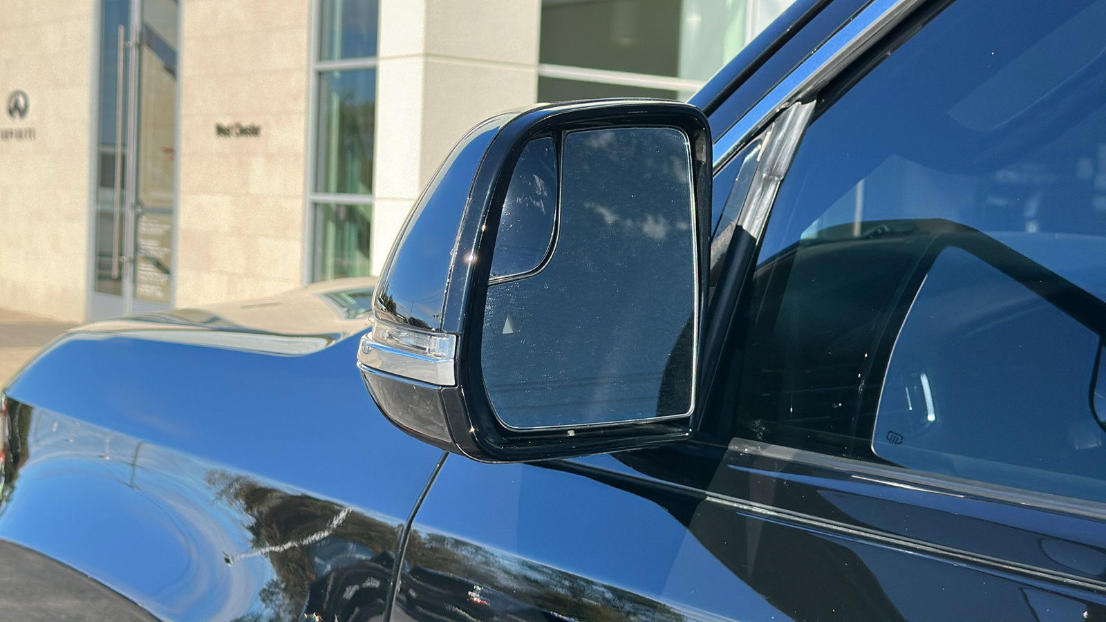 Used 2023 Jeep Wagoneer L Series II image 11