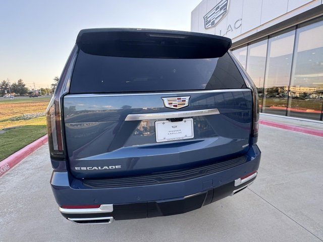 New 2026 Cadillac Escalade Platinum Luxury image 4