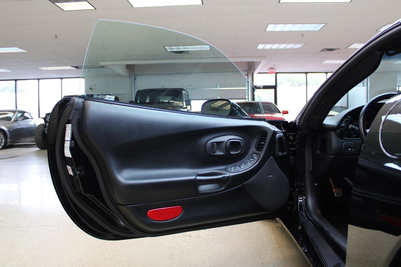 Used 2003 Chevrolet Corvette Z06 w/ Memory Package, 3 Drivers image 17