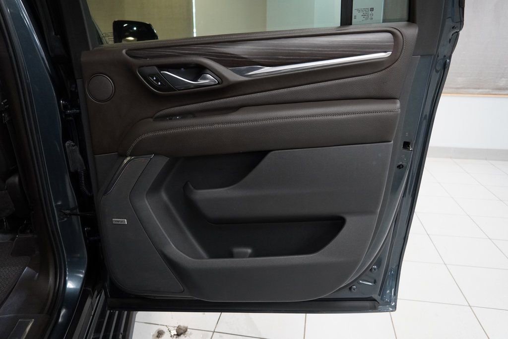 Used 2021 GMC Yukon XL Denali w/ Denali Premium Package image 36