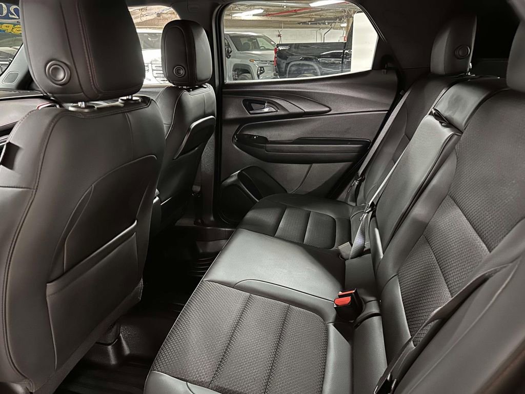 Used 2021 Chevrolet TrailBlazer RS w/ Technology Package image 16