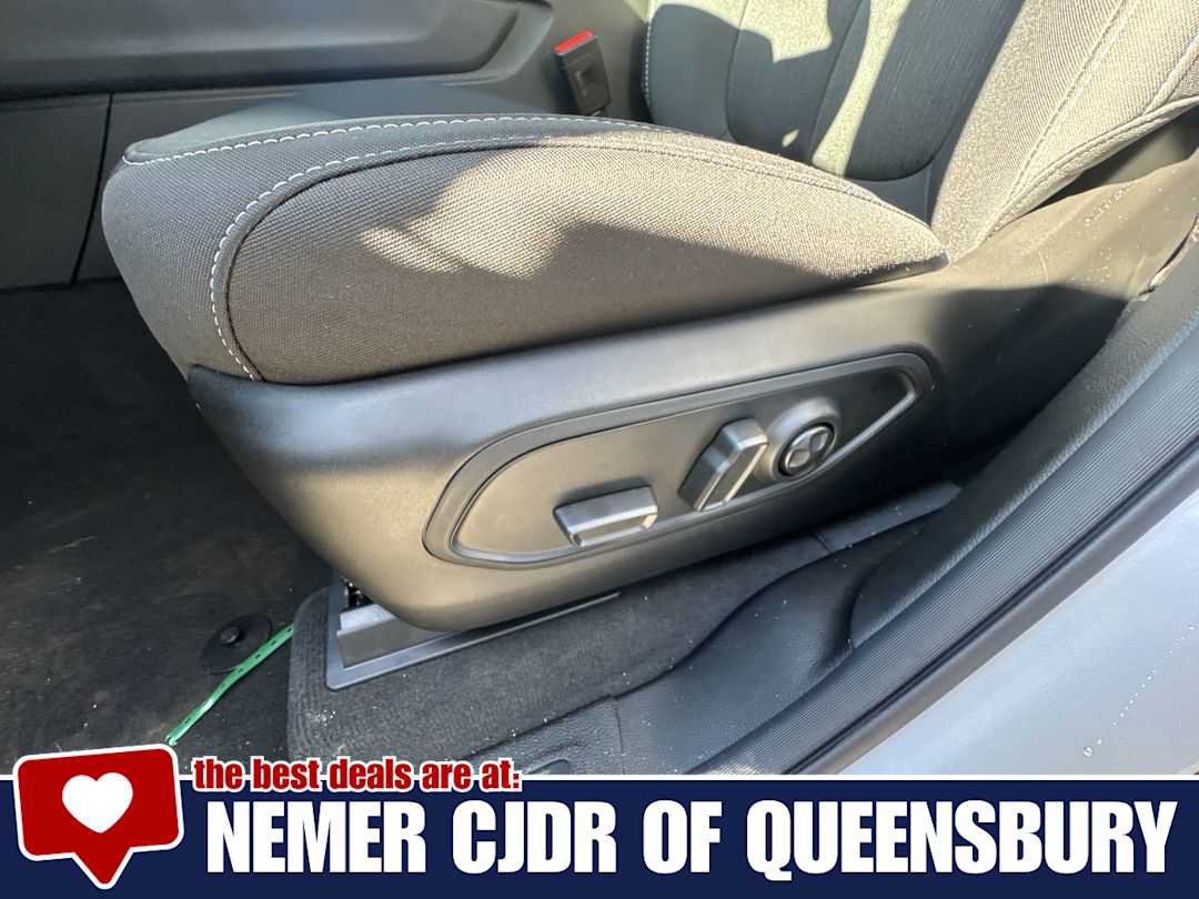 New 2026 Jeep Grand Cherokee Laredo X AWD/4WD image 12