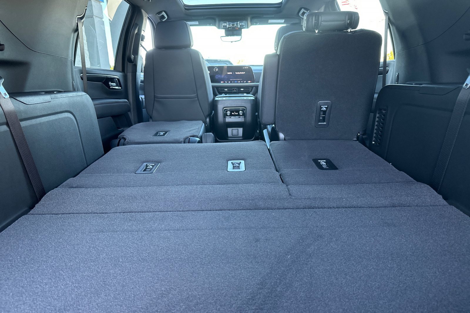 New 2026 Chevrolet Suburban RST w/ Advanced Technology Package image 18