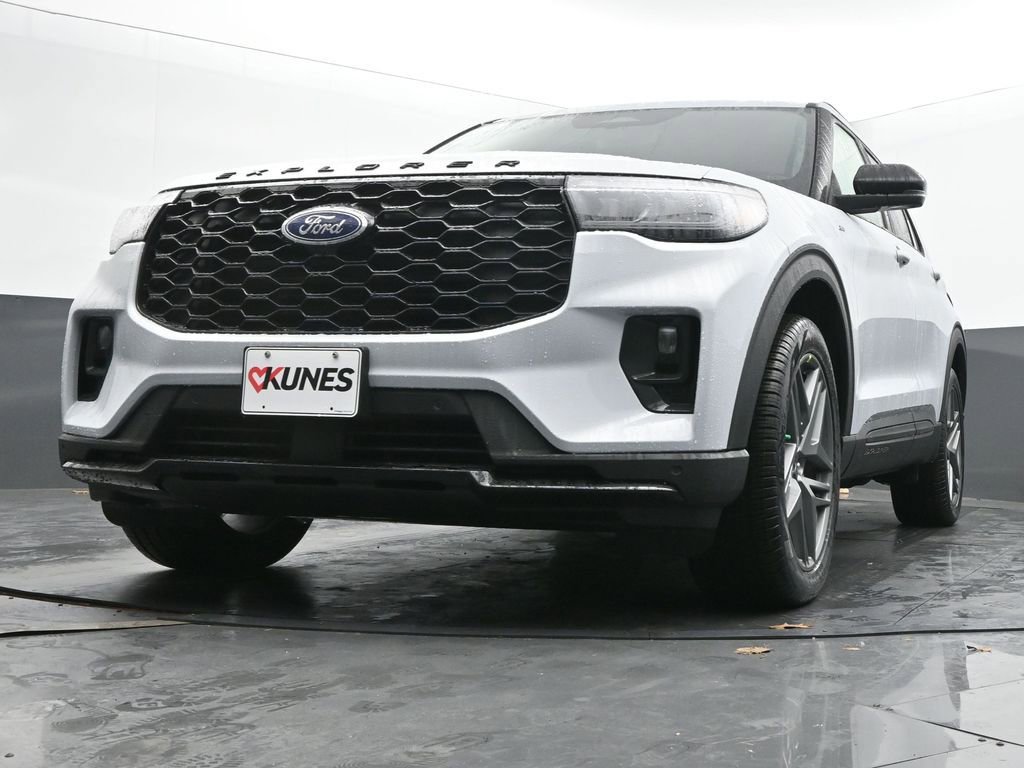 New 2026 Ford Explorer ST-Line w/ ST-Line Street Pack image 44