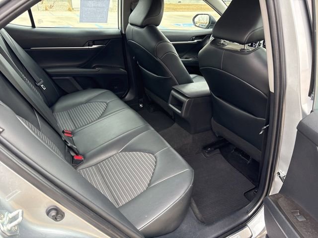 Used 2022 Toyota Camry SE image 10