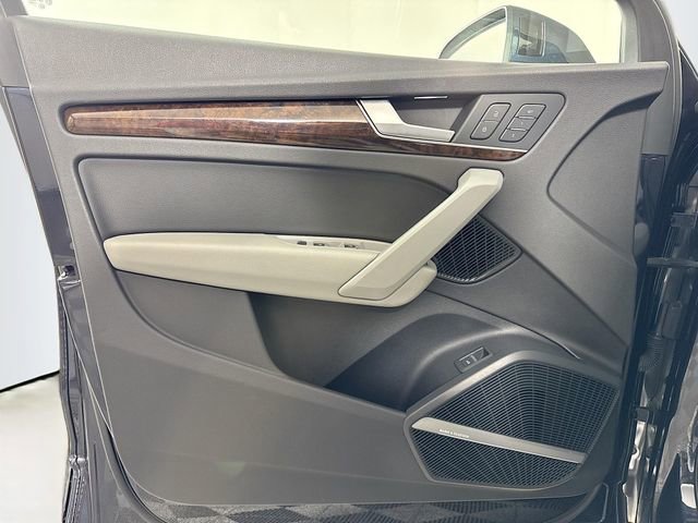 Used 2018 Audi Q5 2.0T Premium Plus w/ Premium Plus Package image 13