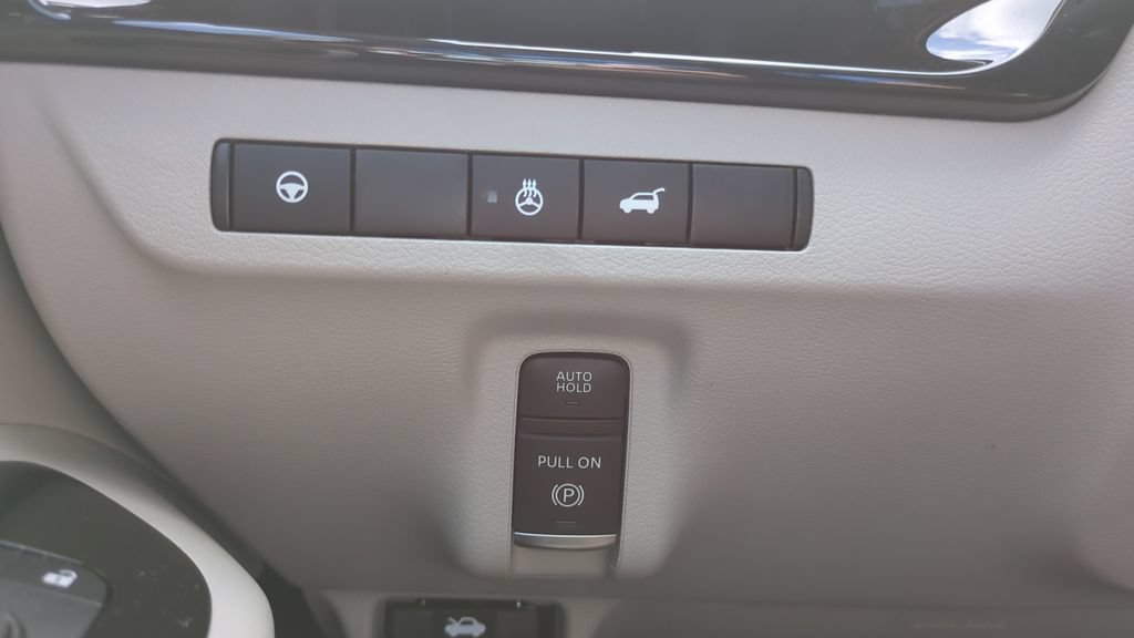 Used 2025 Nissan Murano SL AWD/4WD image 25