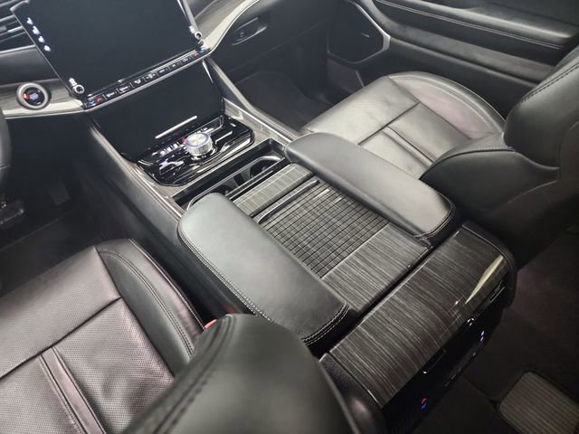 Used 2022 Jeep Wagoneer Series II image 23