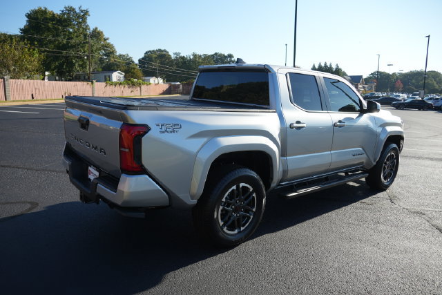 Used 2025 Toyota Tacoma TRD Sport AWD/4WD image 7