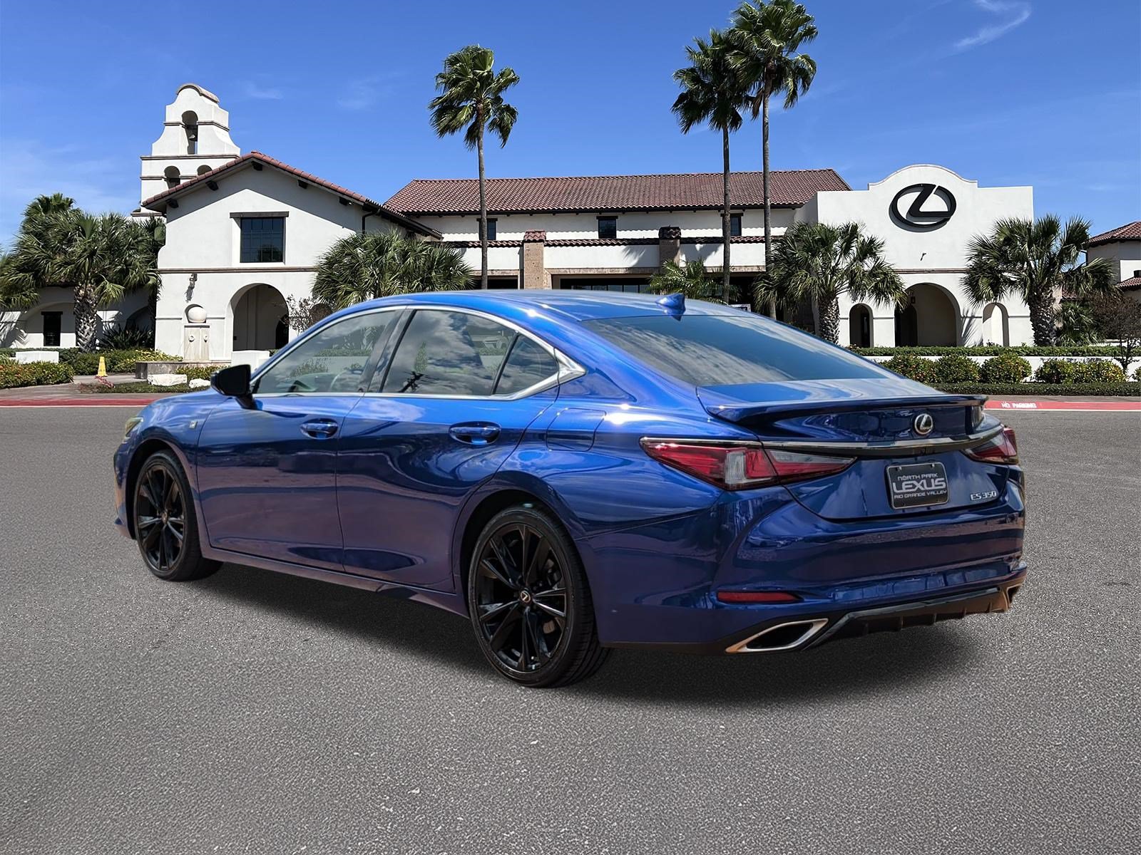 Certified 2023 Lexus ES 350 F Sport w/ Accessory Package (Z2) FWD image 4