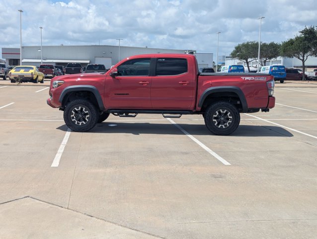 Used 2021 Toyota Tacoma TRD Off-Road w/ Technology Package AWD/4WD image 8