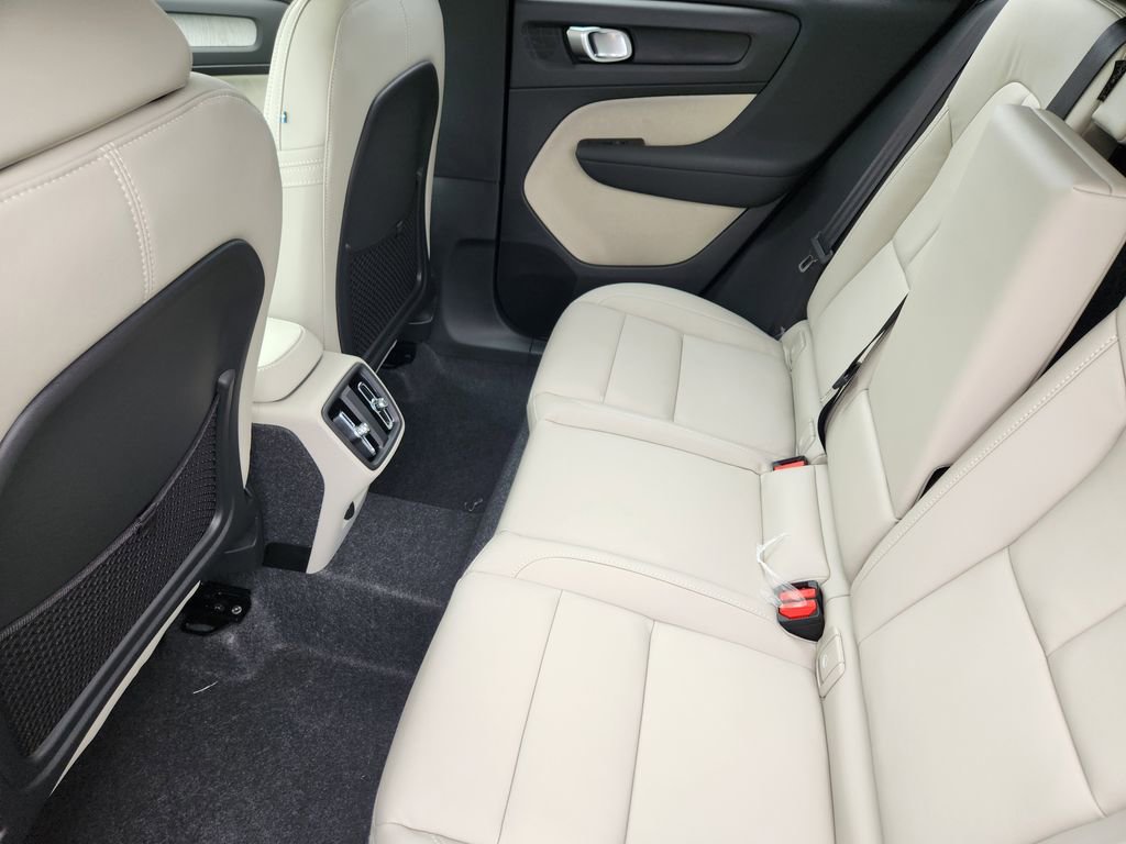 New 2026 Volvo XC40 B5 Plus w/ Protection Package Premier image 18